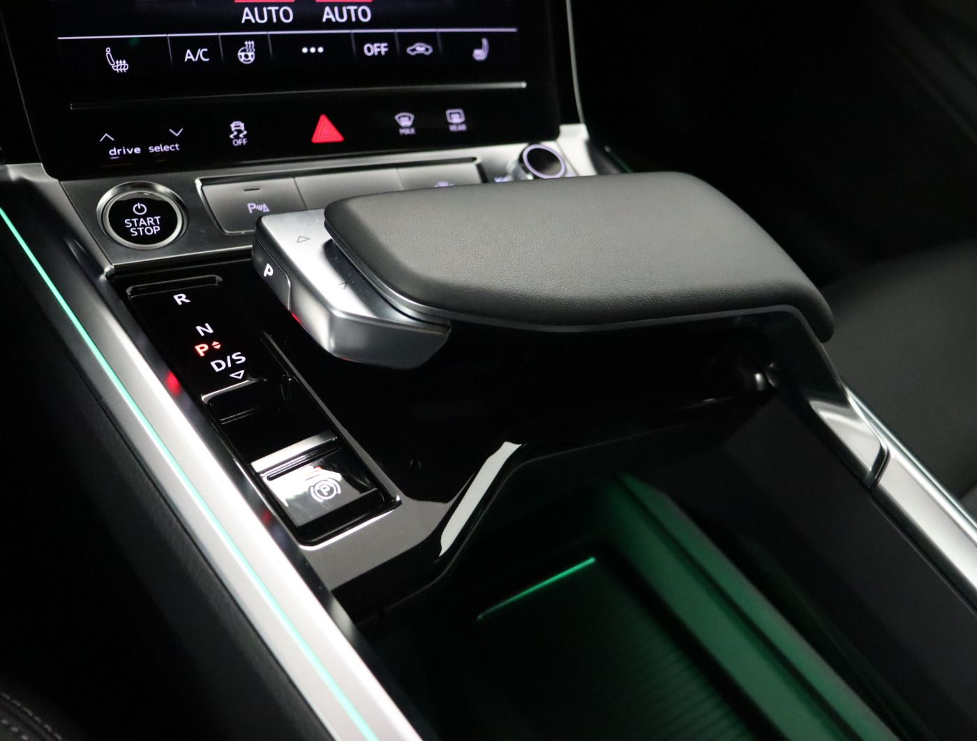 Fahrzeugabbildung Audi Q8 e-tron Sportback 55 quattro advanced |Luft