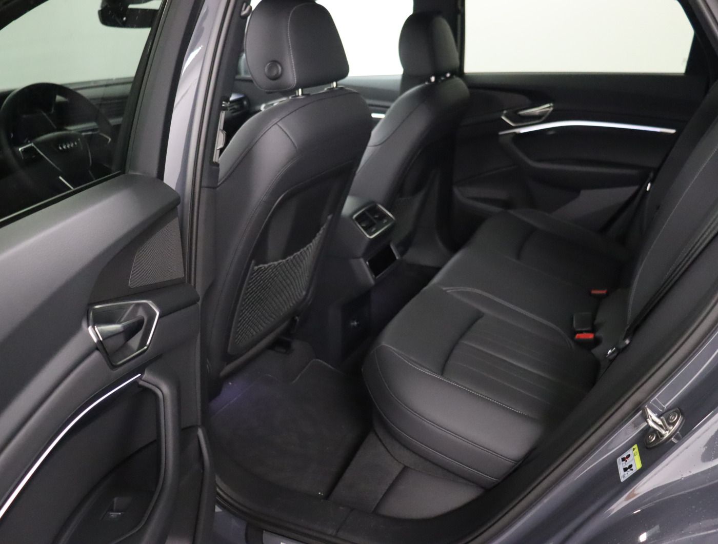 Fahrzeugabbildung Audi Q8 e-tron Sportback 55 quattro advanced |Luft