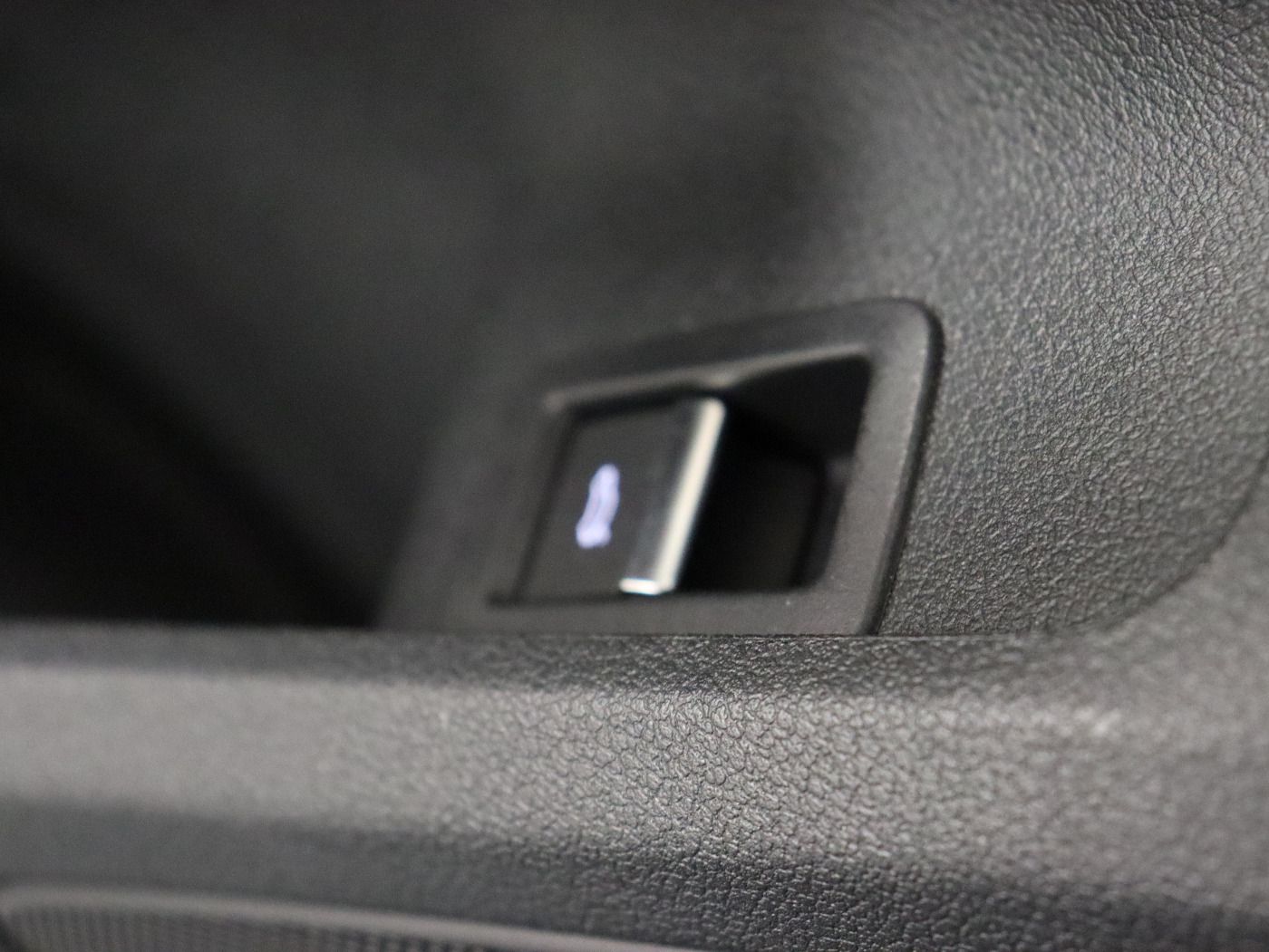 Fahrzeugabbildung Audi A5 Sportback 40 g-tron S tronic S line |CarPlay