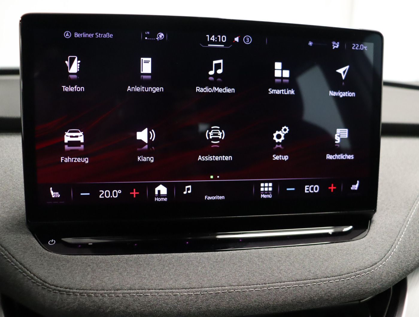 Fahrzeugabbildung SKODA Enyaq IV 80 |AHK|FLA|WPumpe|LM|Navi|W-Paket|PDC