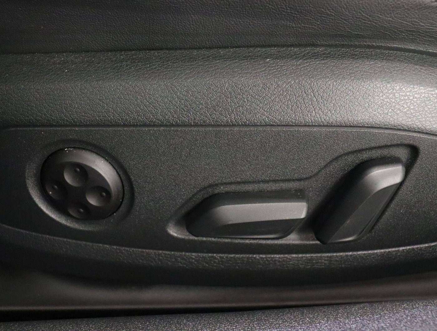 Fahrzeugabbildung Audi A5 Cabriolet 40 TDI quattro S tronic S line |ACC