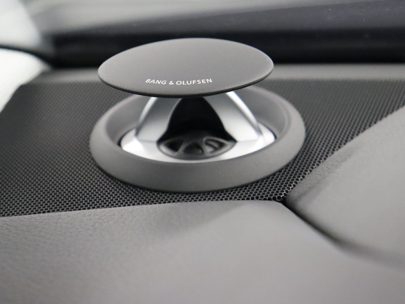 Fahrzeugabbildung Audi A8 lang 60 TFSI e quattro |Matrix|Luft|Pano|B&O