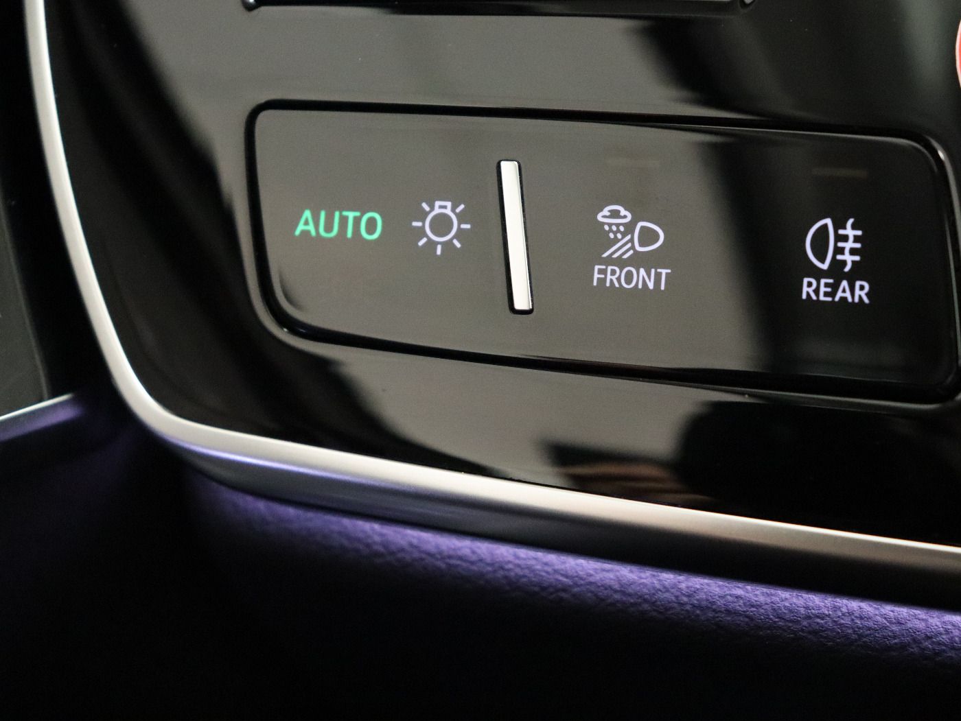 Fahrzeugabbildung Audi A8 lang 60 TFSI e quattro |Matrix|Luft|Pano|B&O