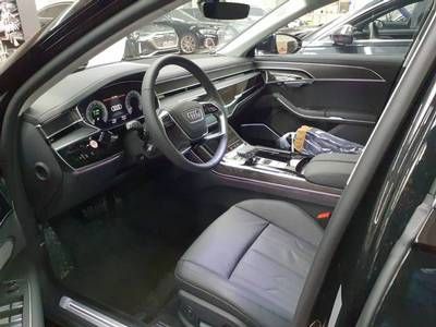Fahrzeugabbildung Audi A8 lang 60 TFSI e quattro |Matrix|Luft|Pano|B&O