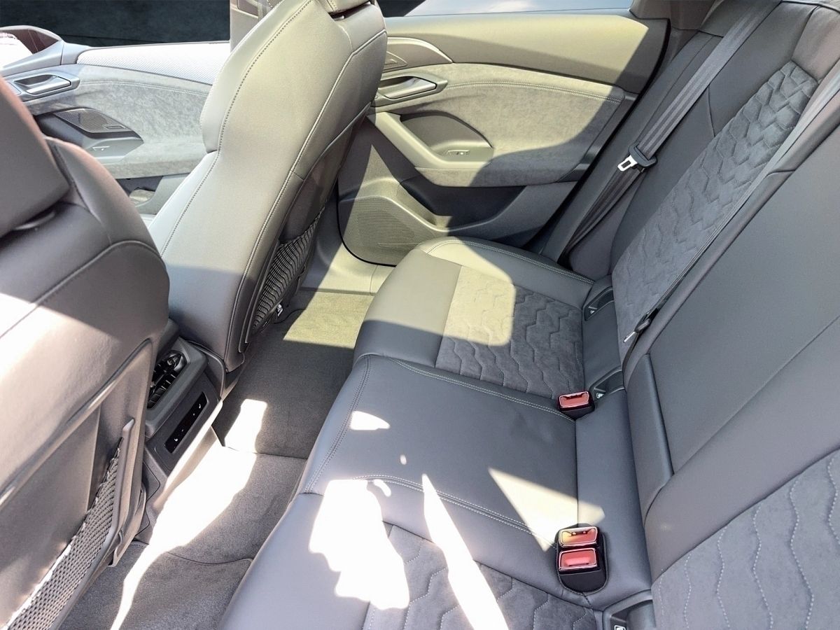 Fahrzeugabbildung Audi A6 e-tron Sportback edition one grey AHK|TechPro