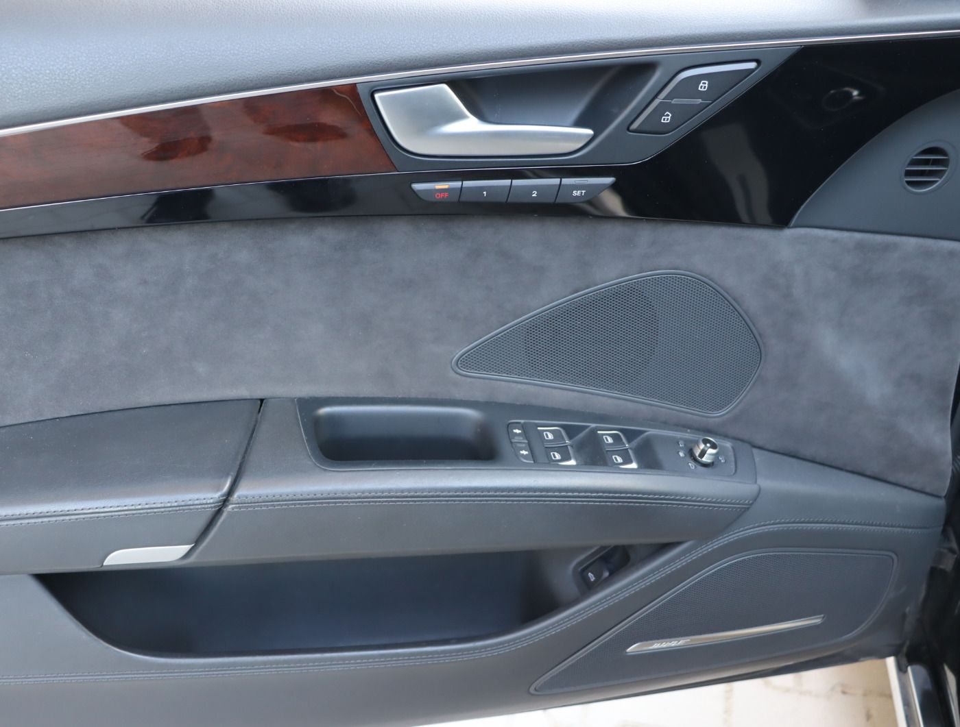Fahrzeugabbildung Audi A8 3.0 TDI quattro tiptronic |Luft|4xSHZ|ACC|STH