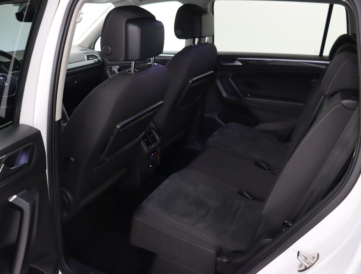 Fahrzeugabbildung Volkswagen Tiguan Allspace 2.0 TDI 4M DSG Highline Navi AHK