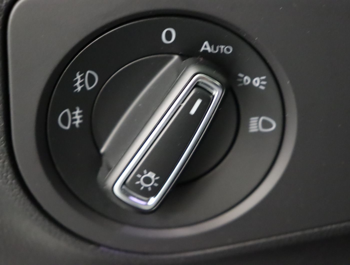 Fahrzeugabbildung Volkswagen Tiguan Allspace 2.0 TDI 4M DSG Highline Navi AHK