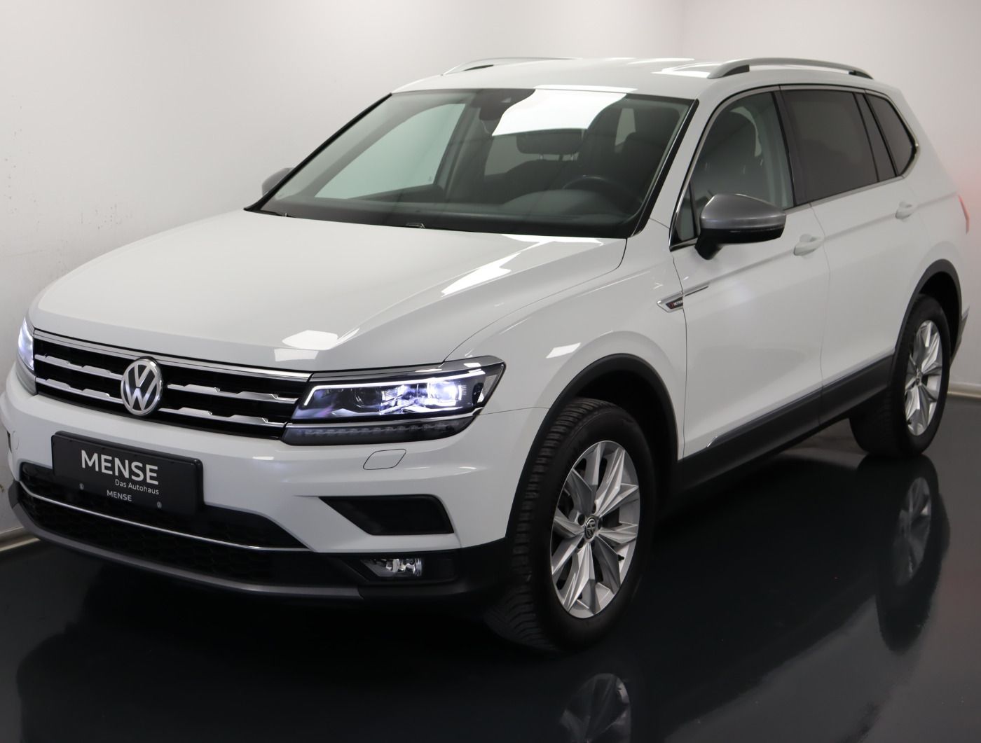 Fahrzeugabbildung Volkswagen Tiguan Allspace 2.0 TDI 4M DSG Highline Navi AHK