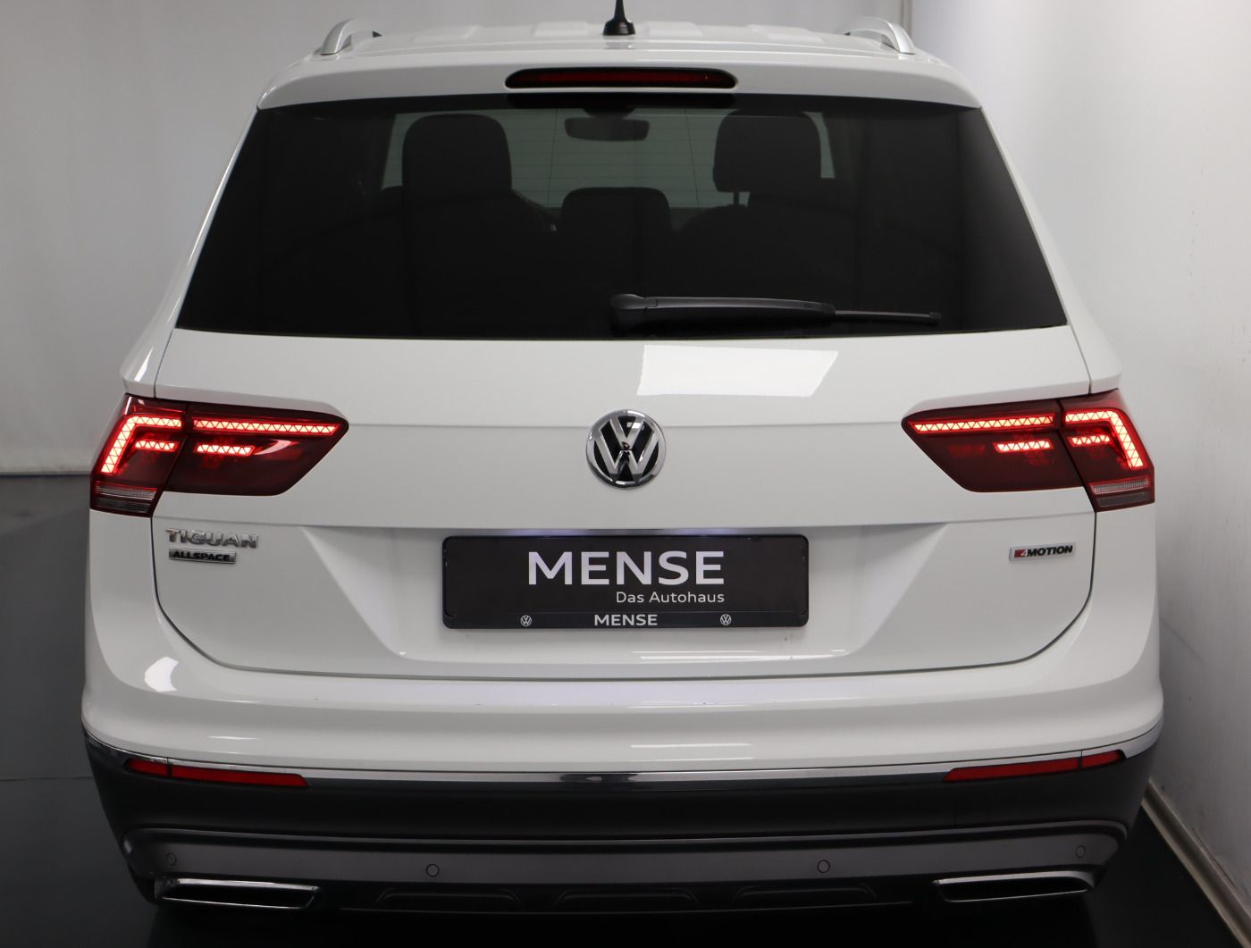 Fahrzeugabbildung Volkswagen Tiguan Allspace 2.0 TDI 4M DSG Highline Navi AHK