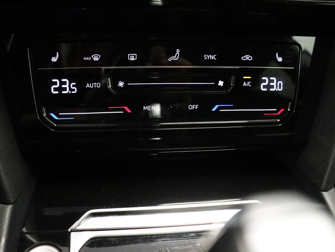 Fahrzeugabbildung Volkswagen Arteon Shootingbrake 2.0 TDI DSG 4Motion |AHK|LM
