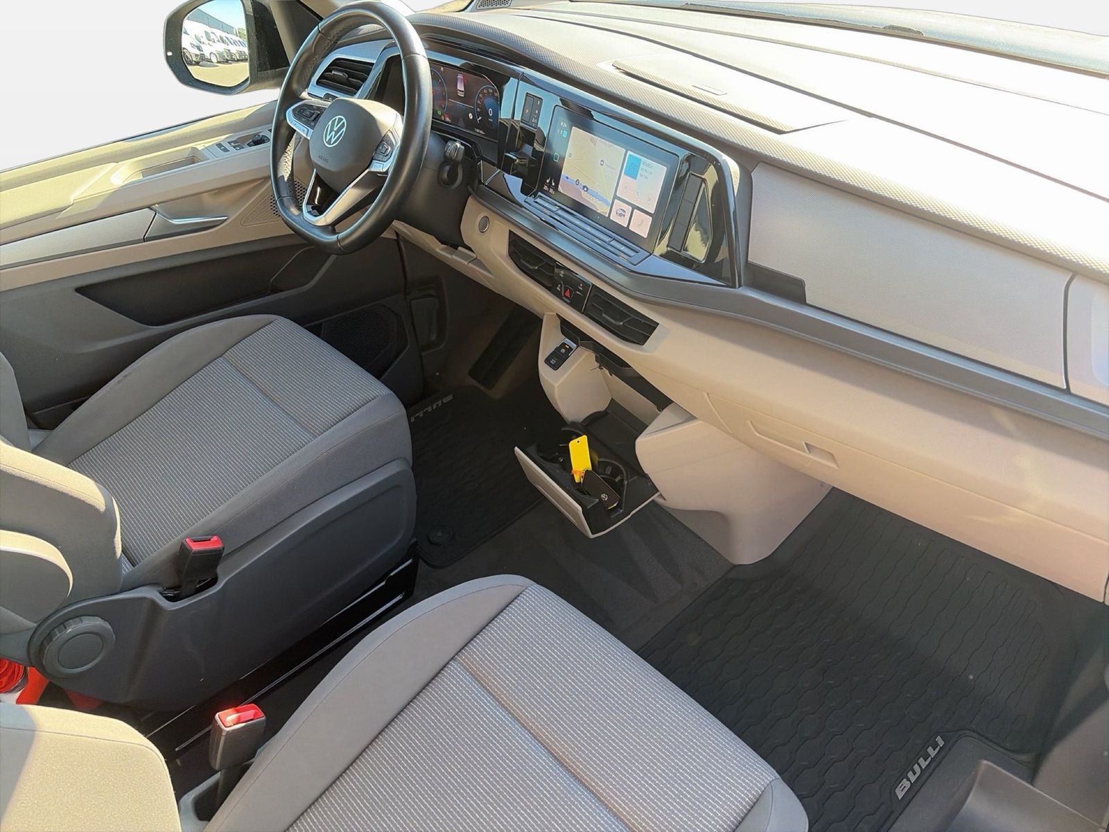 Fahrzeug autohaus mense Fahrzeugabbildung Volkswagen Multivan T7 Basis TDI LÜ 110 kW DSG CarPlay LED - mit KI generiert/bearbeitet