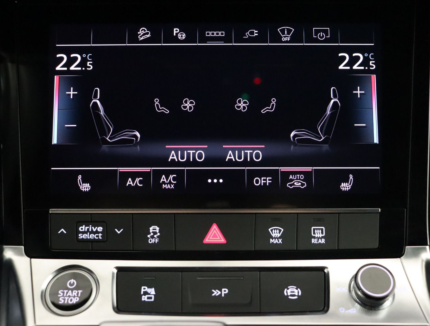 Fahrzeugabbildung Audi Q8 e-tron 55 quattro advanced |Matrix|Luft|LED