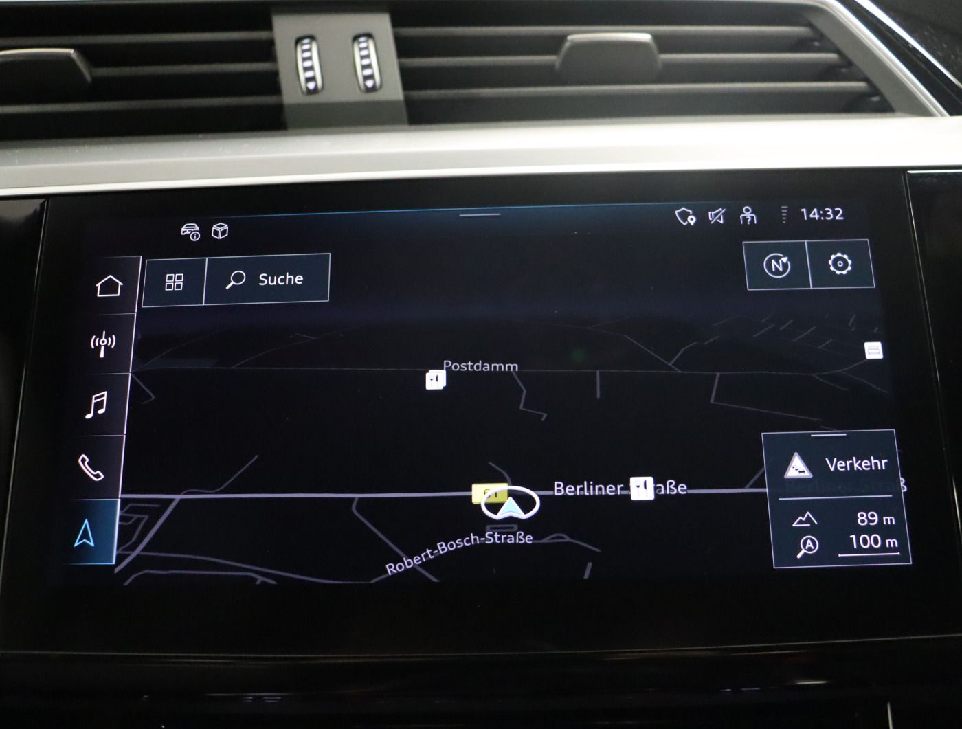 Fahrzeugabbildung Audi Q8 e-tron 55 quattro S line |Matrix|Luft|LED