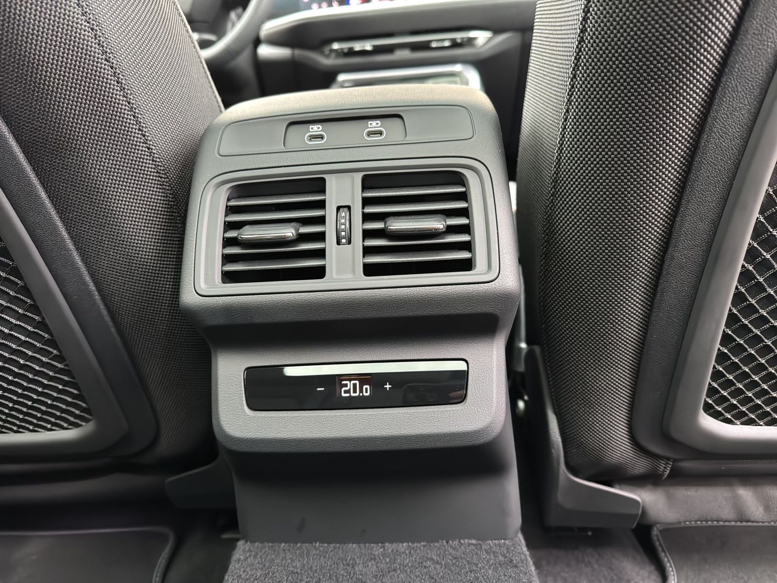 Fahrzeug autohaus mense Fahrzeugabbildung Audi Q5 SUV 40TDI quattro |AHK|HUD|MATRIX|SpurH|LM