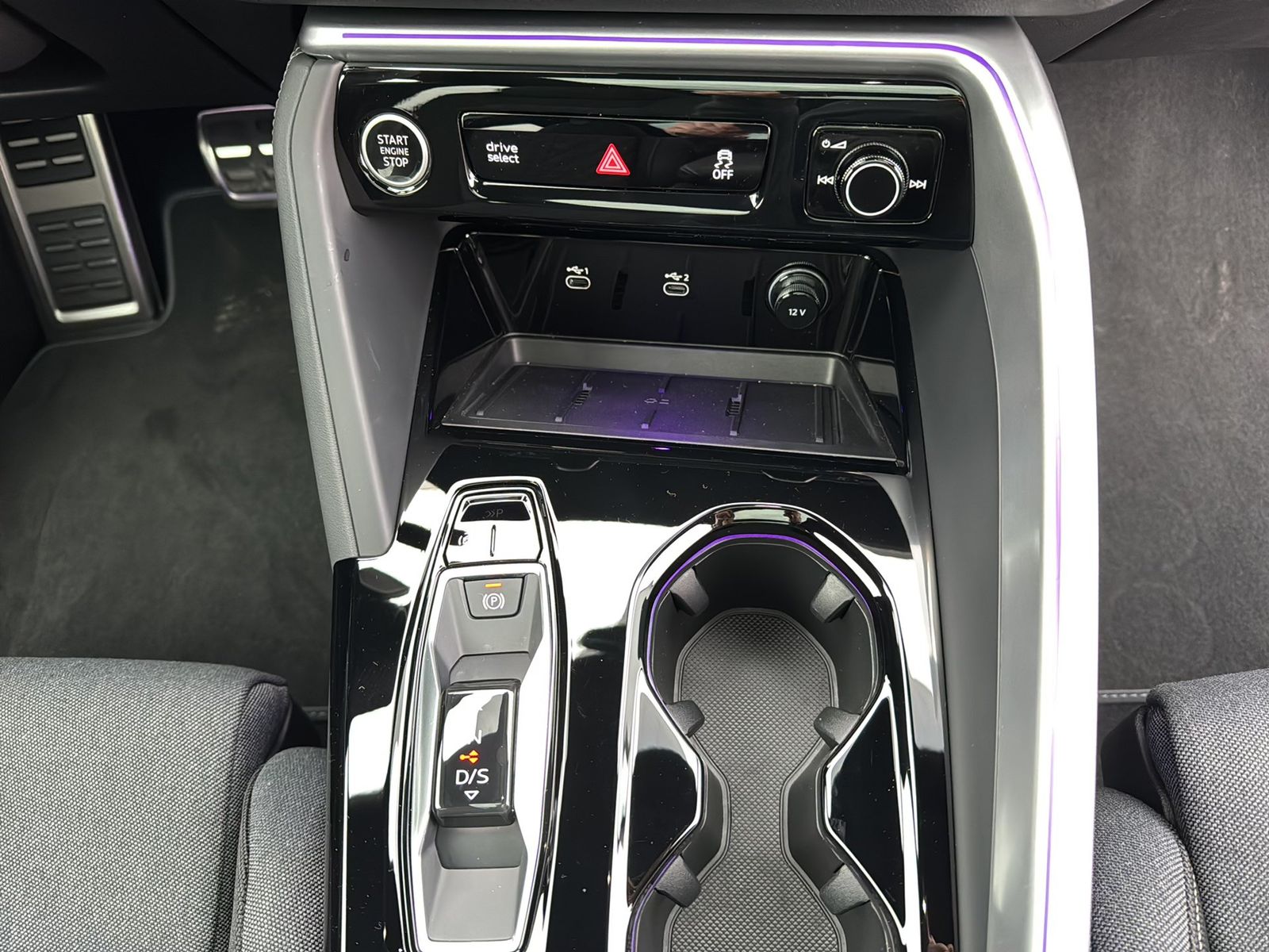 Fahrzeug autohaus mense Fahrzeugabbildung Audi Q5 SUV 40TDI quattro |AHK|HUD|MATRIX|SpurH|LM