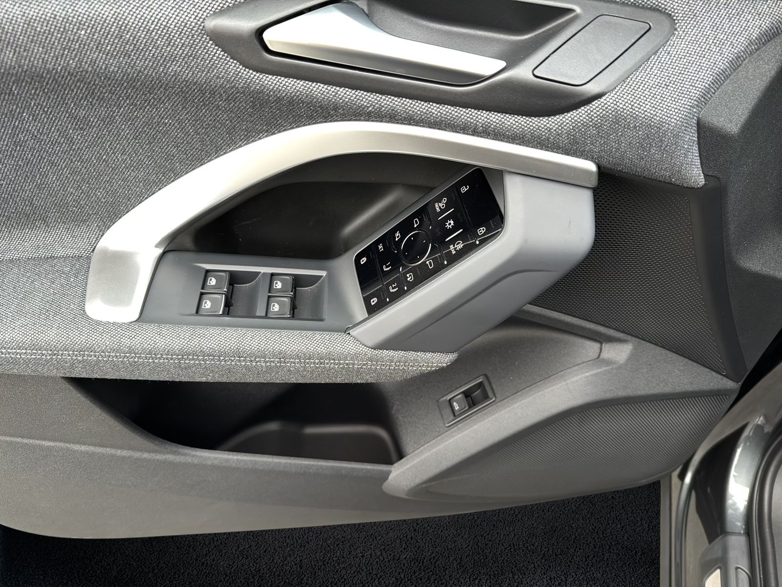 Fahrzeug autohaus mense Fahrzeugabbildung Audi Q5 SUV 40TDI quattro |AHK|HUD|MATRIX|SpurH|LM