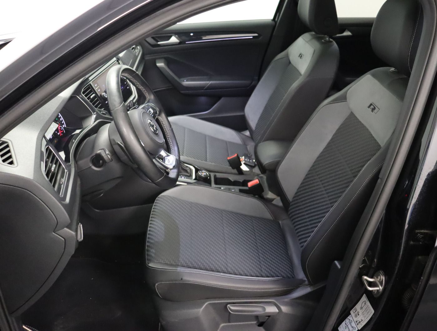 Fahrzeugabbildung Volkswagen T-ROC 2.0 TSI 4M DSG Sport R-line |ACC|SpurH|LM