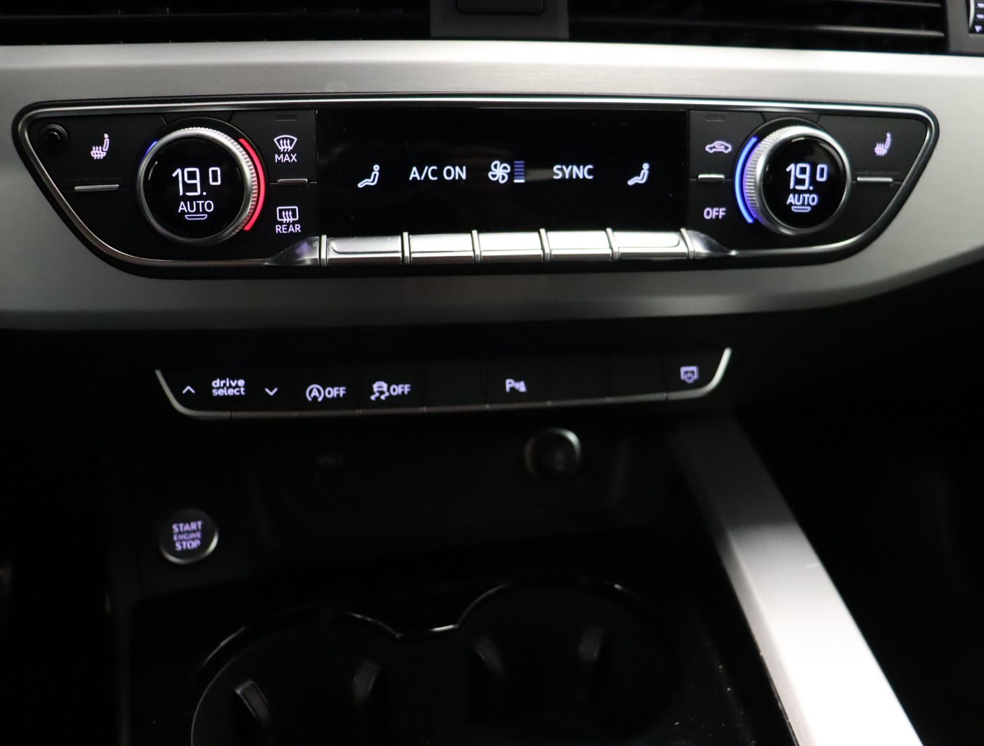 Fahrzeugabbildung Audi A4 Avant 40 TDI quattro S tronic S line |Matrix
