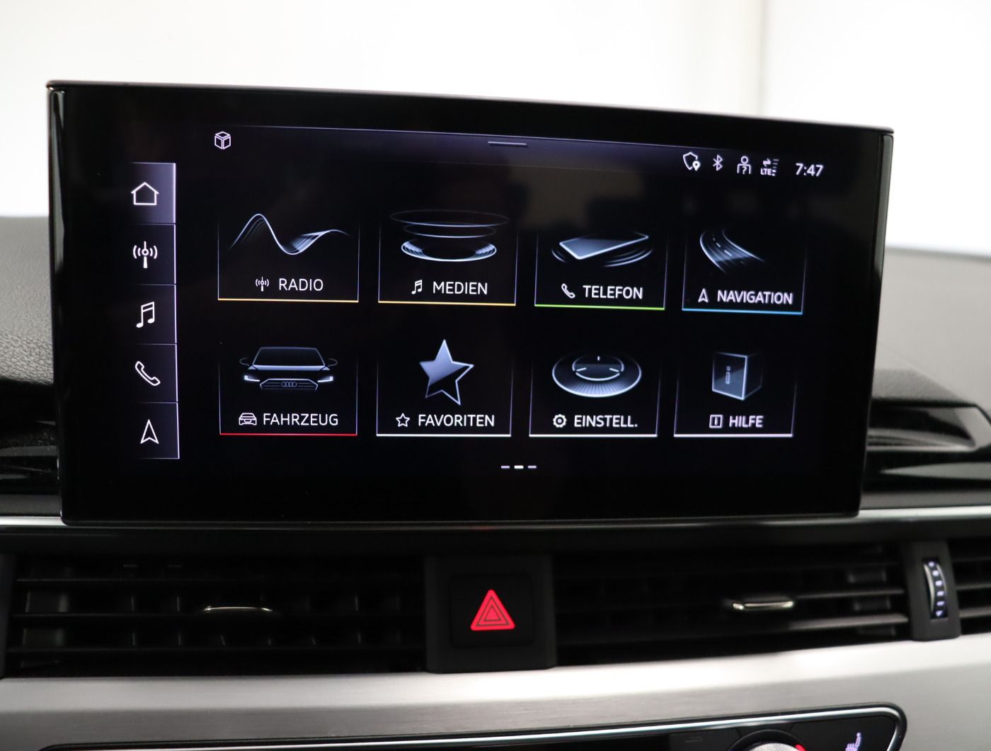 Fahrzeugabbildung Audi A4 Avant 40 TDI quattro S tronic S line |Matrix