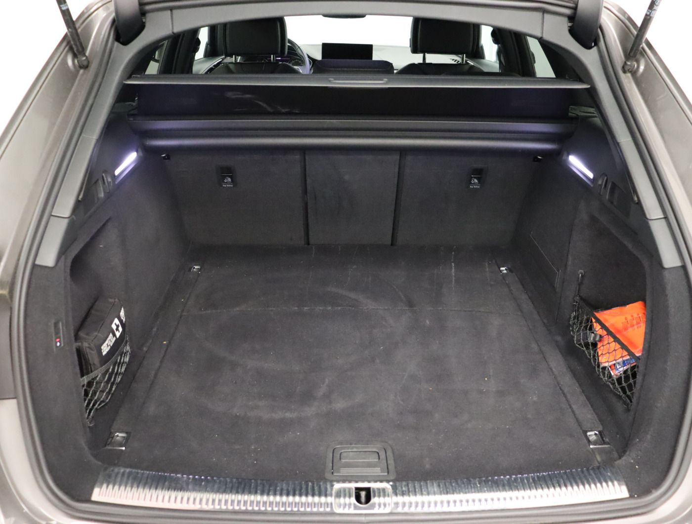 Fahrzeugabbildung Audi A4 Avant 40 TDI quattro S tronic S line |Matrix