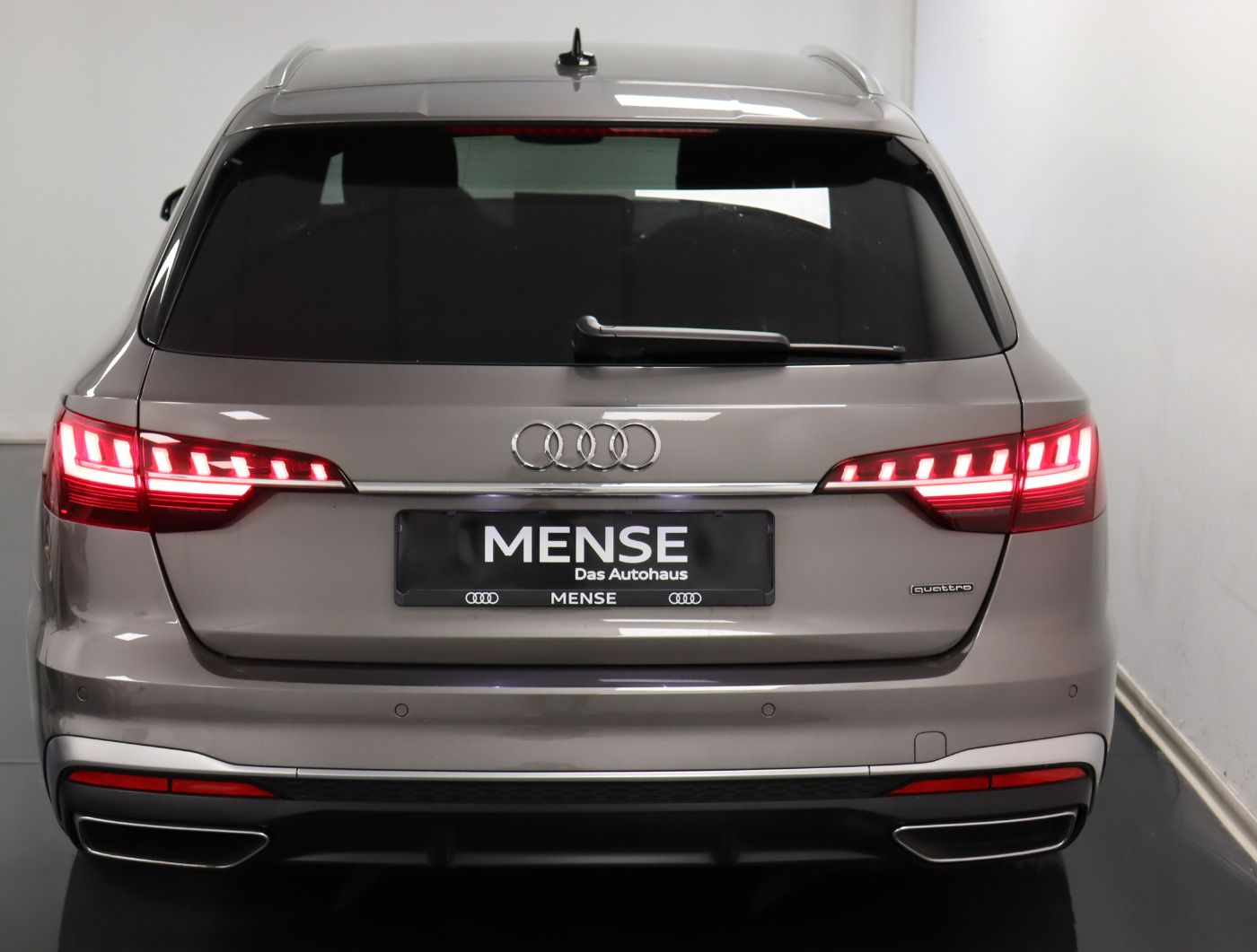 Fahrzeugabbildung Audi A4 Avant 40 TDI quattro S tronic S line |Matrix