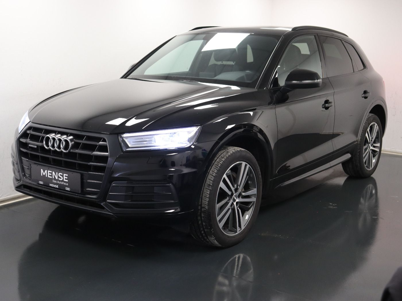 Fahrzeugabbildung Audi Q5 40 TDI quattro S tronic sport |Pano|FLA|STH