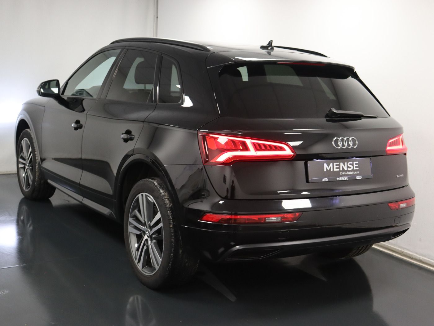 Fahrzeugabbildung Audi Q5 40 TDI quattro S tronic sport |Pano|FLA|STH