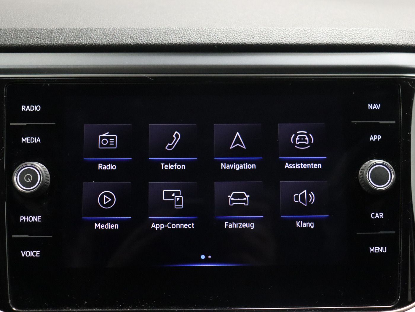 Fahrzeugabbildung Volkswagen T-Roc 1.5 TSI DSG ACTIVE |CarPlay|LM|Navi|SHZG