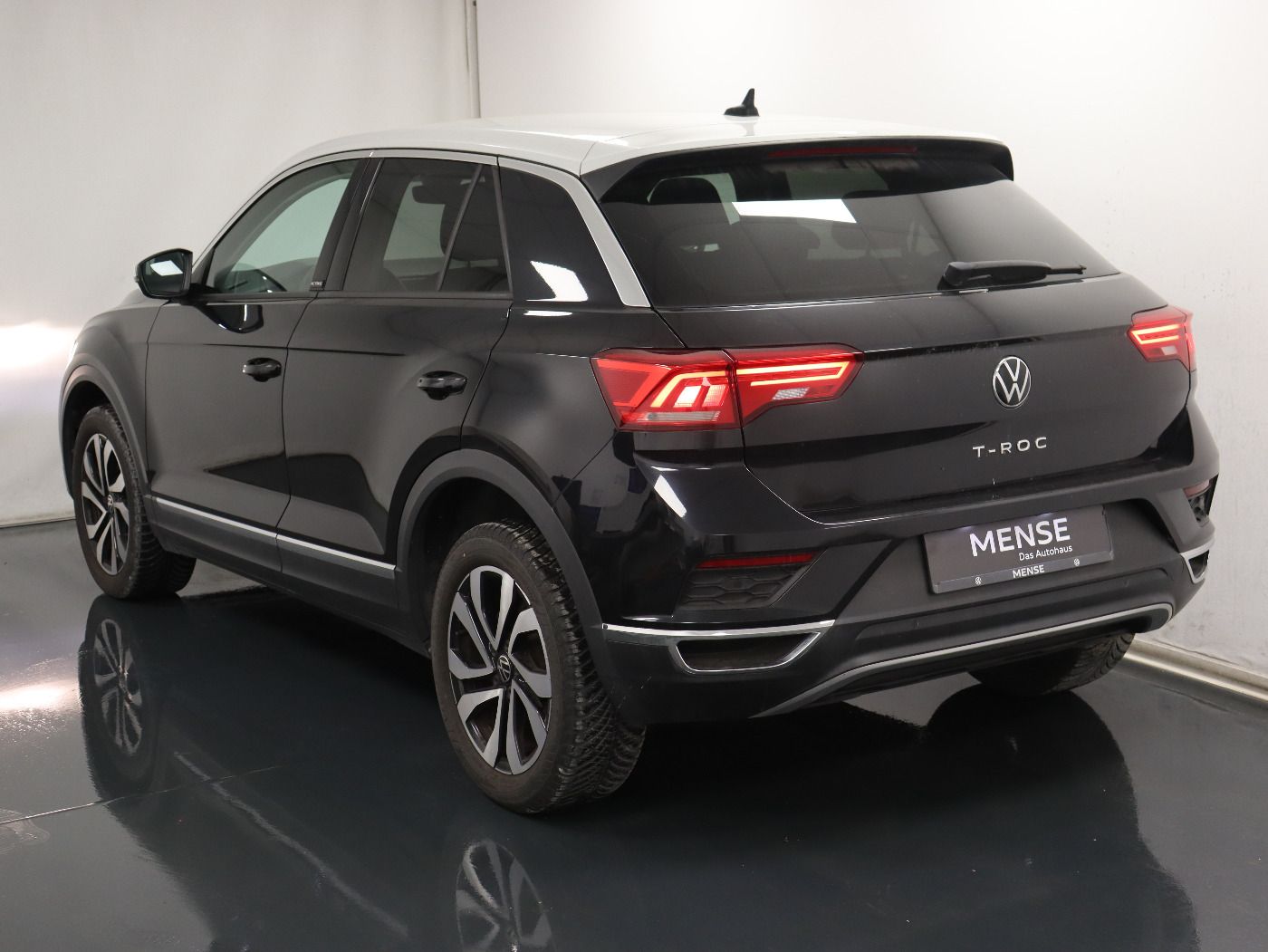 Fahrzeugabbildung Volkswagen T-Roc 1.5 TSI DSG ACTIVE |CarPlay|LM|Navi|SHZG