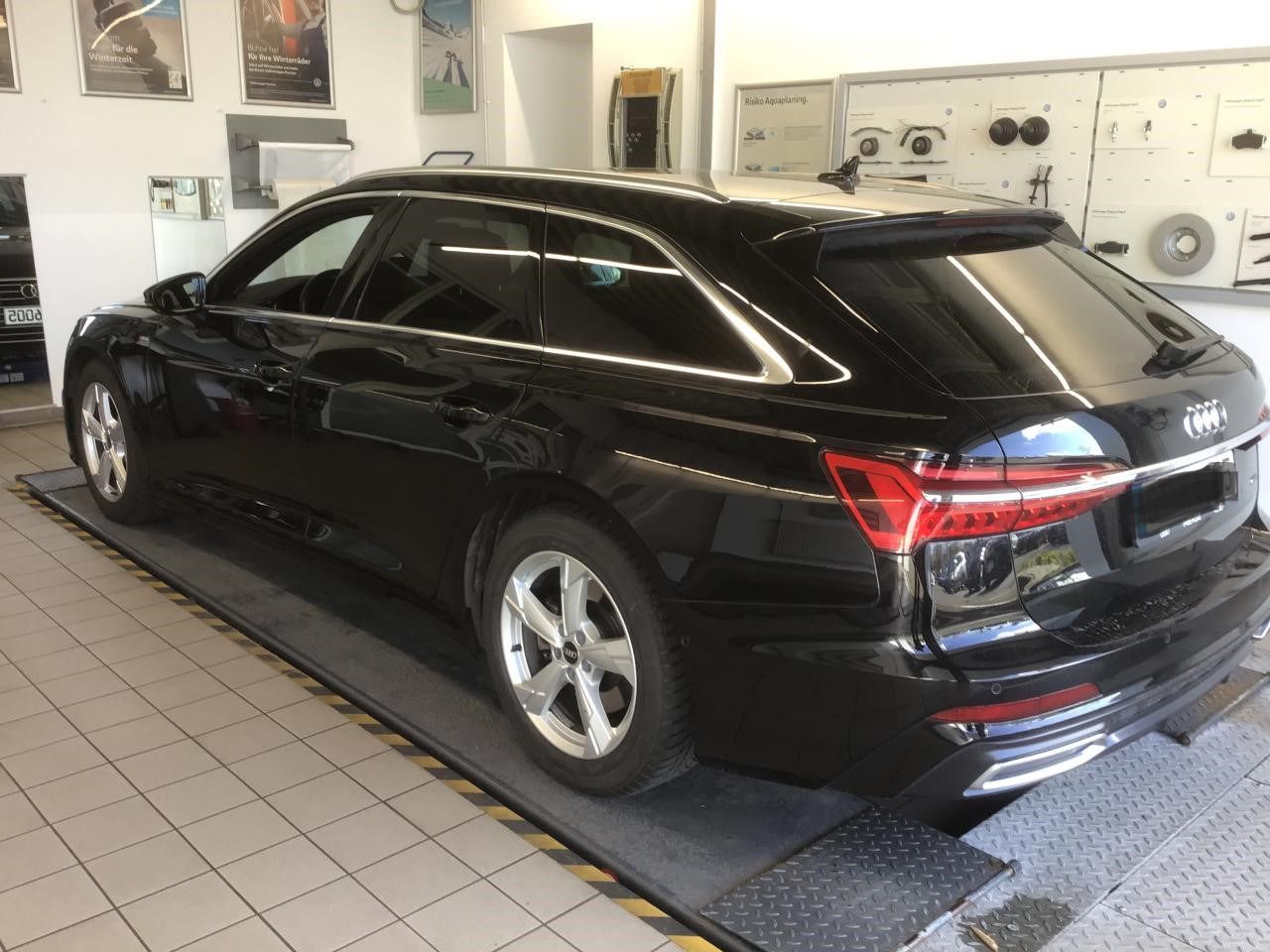 Fahrzeugabbildung Audi A6 Avant 50 TDI quattro tiptronic Sport |AHK|ACC