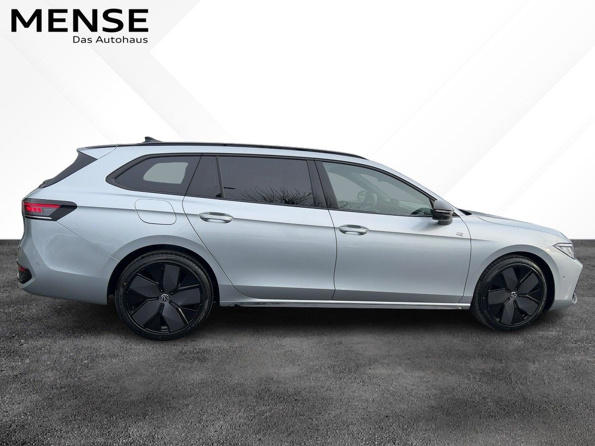 Fahrzeugabbildung Volkswagen Passat R-Line 2.0 l TDI 4MOTION DSG Signature AH - mit KI generiert/bearbeitet