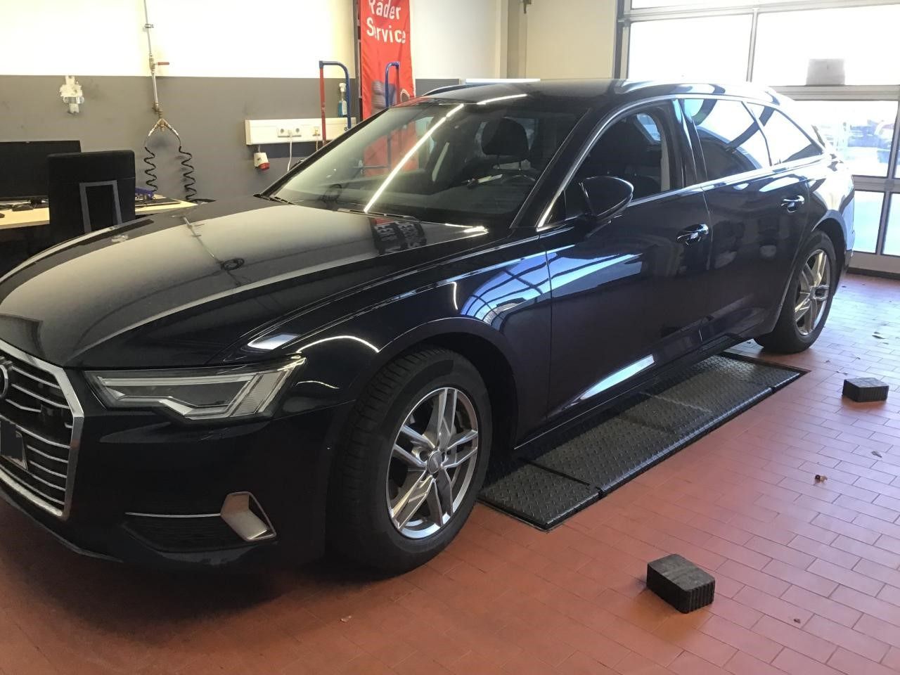 Fahrzeugabbildung Audi A6 Avant 50 TDI quattro tiptronic Sport |AHK|ACC