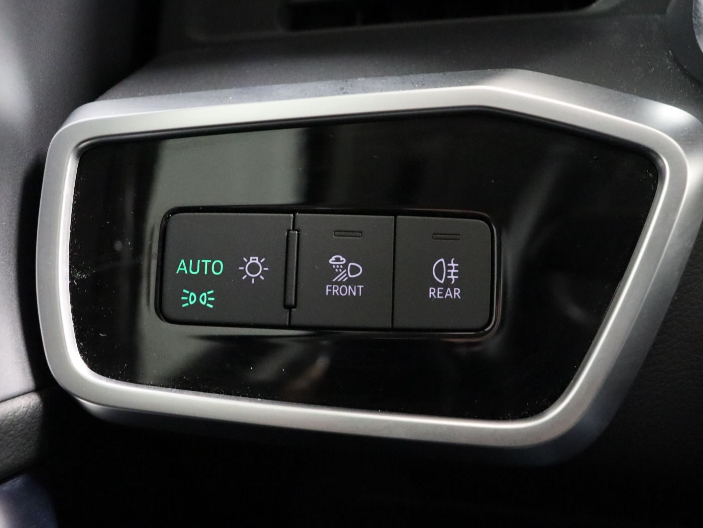 Fahrzeugabbildung Audi A6 Avant 45 TDI quattro S tronic |AHK|Matrix|ACC