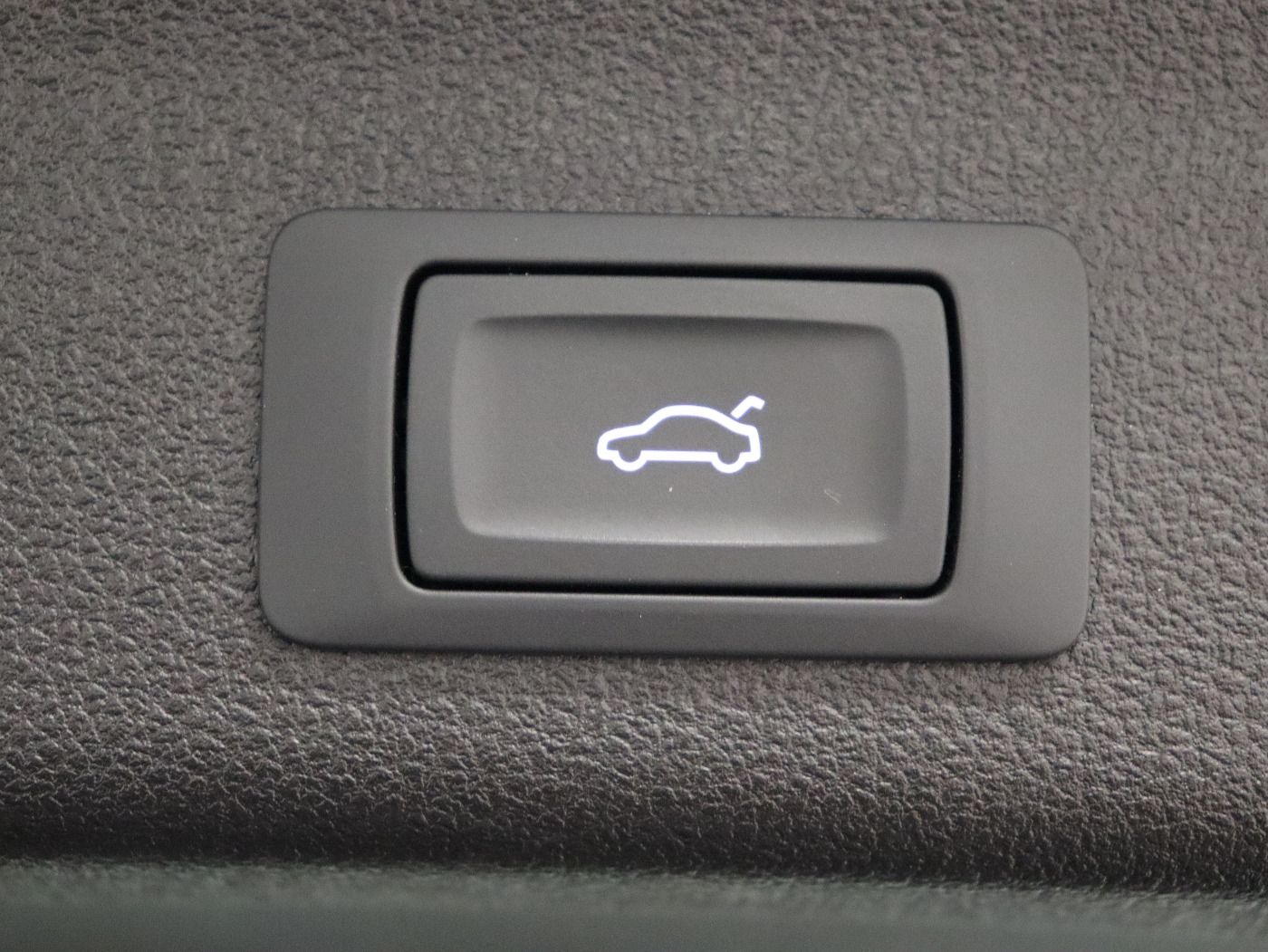 Fahrzeugabbildung Audi A6 Avant 45 TDI quattro S tronic |AHK|Matrix|ACC