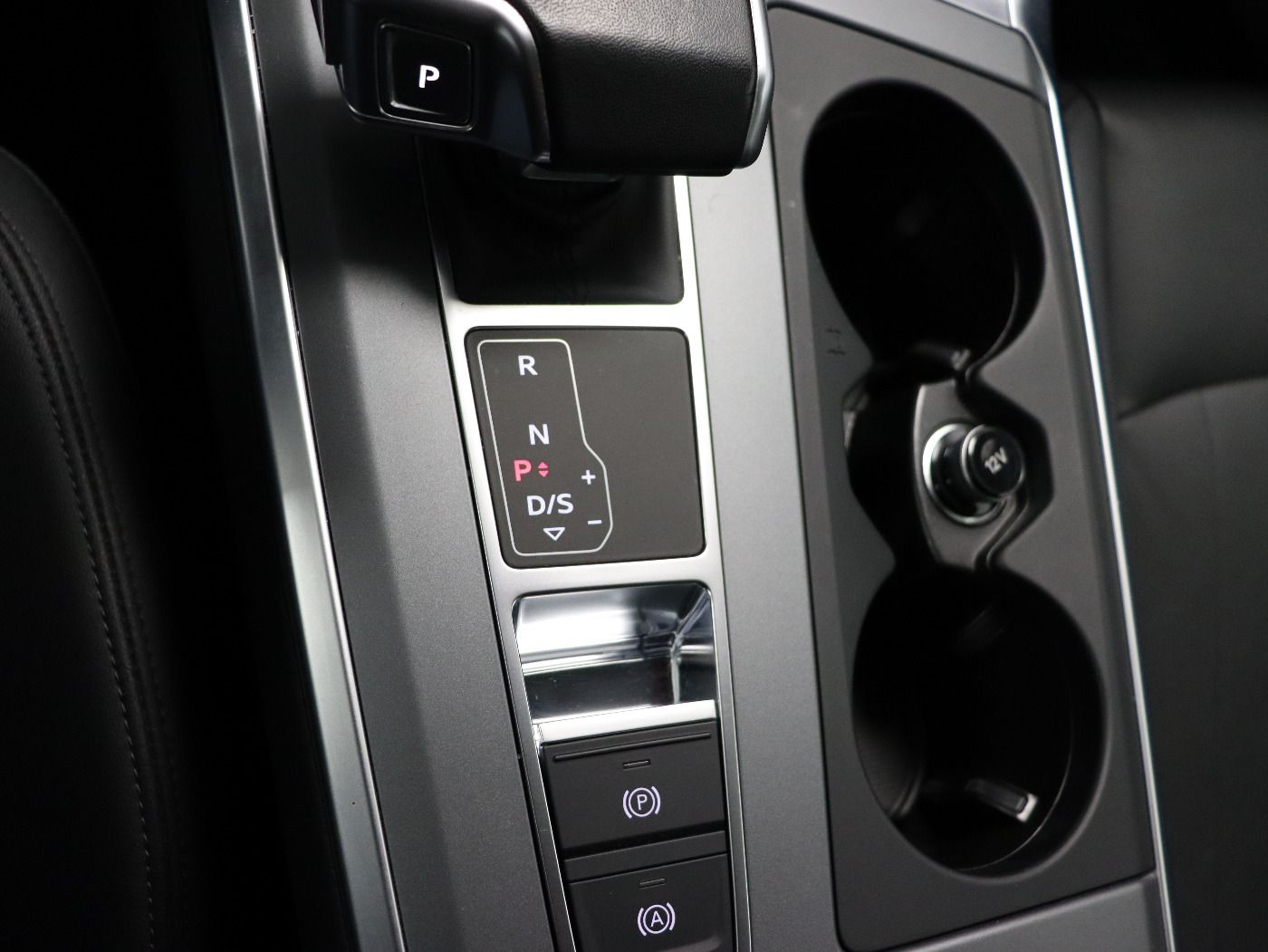 Fahrzeugabbildung Audi A6 Avant 45 TDI quattro S tronic |AHK|Matrix|ACC