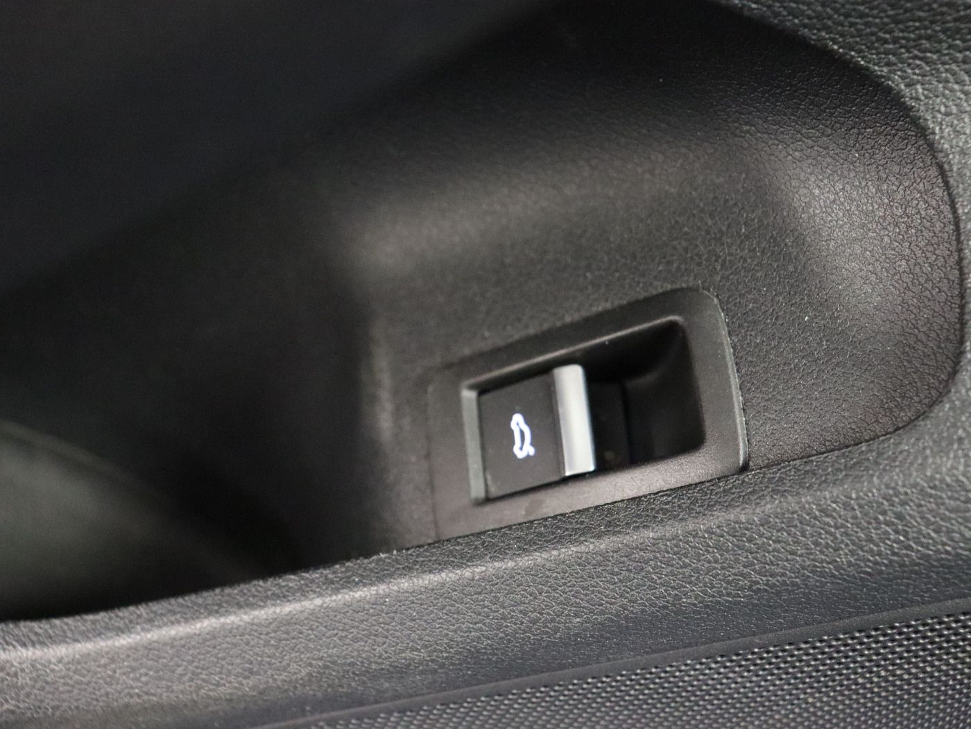 Fahrzeugabbildung Audi A4 Avant 40 TDI quattro S tronic S line |Matrix