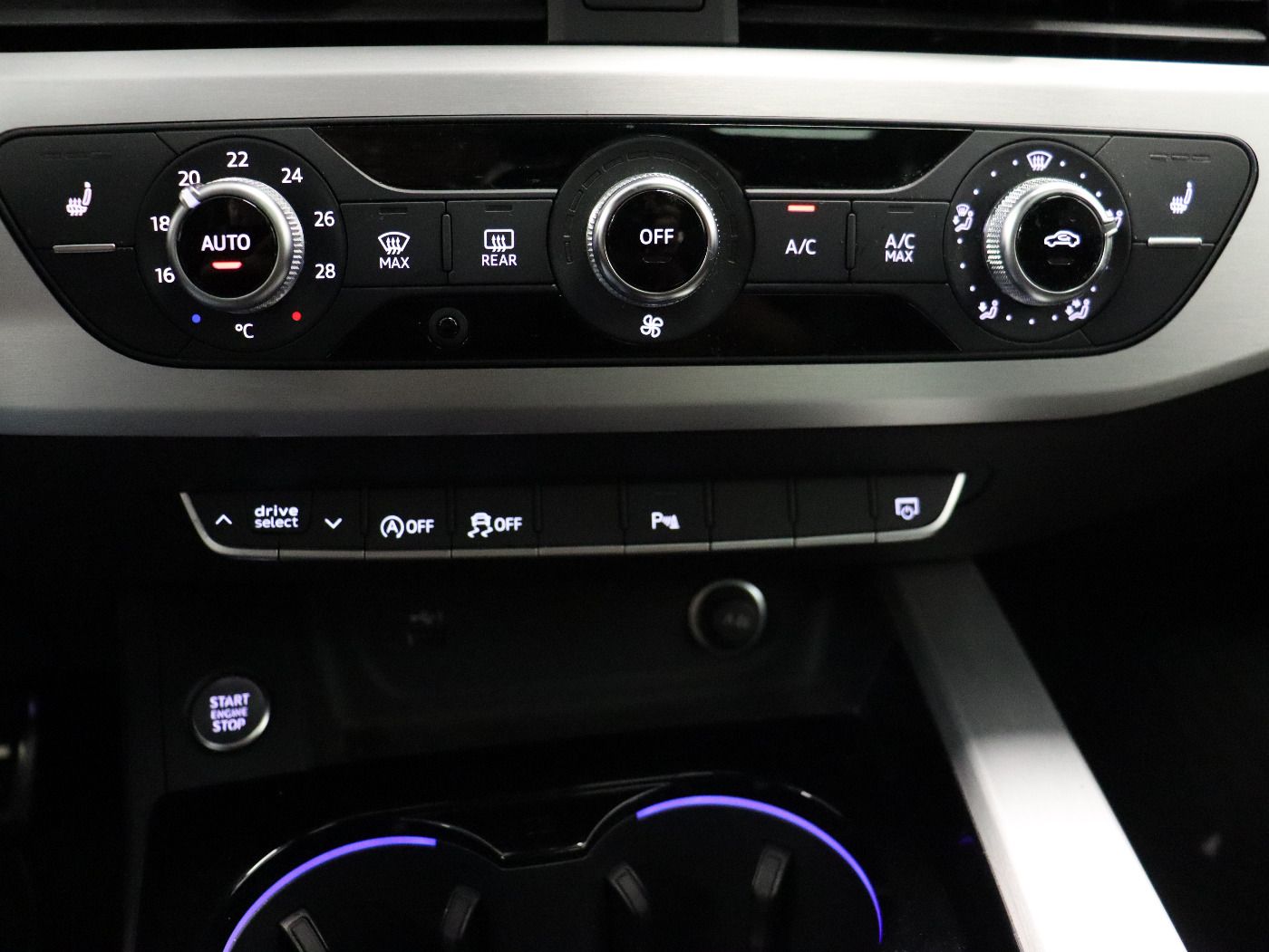 Fahrzeugabbildung Audi A4 Avant 40 TDI quattro S tronic S line |Matrix