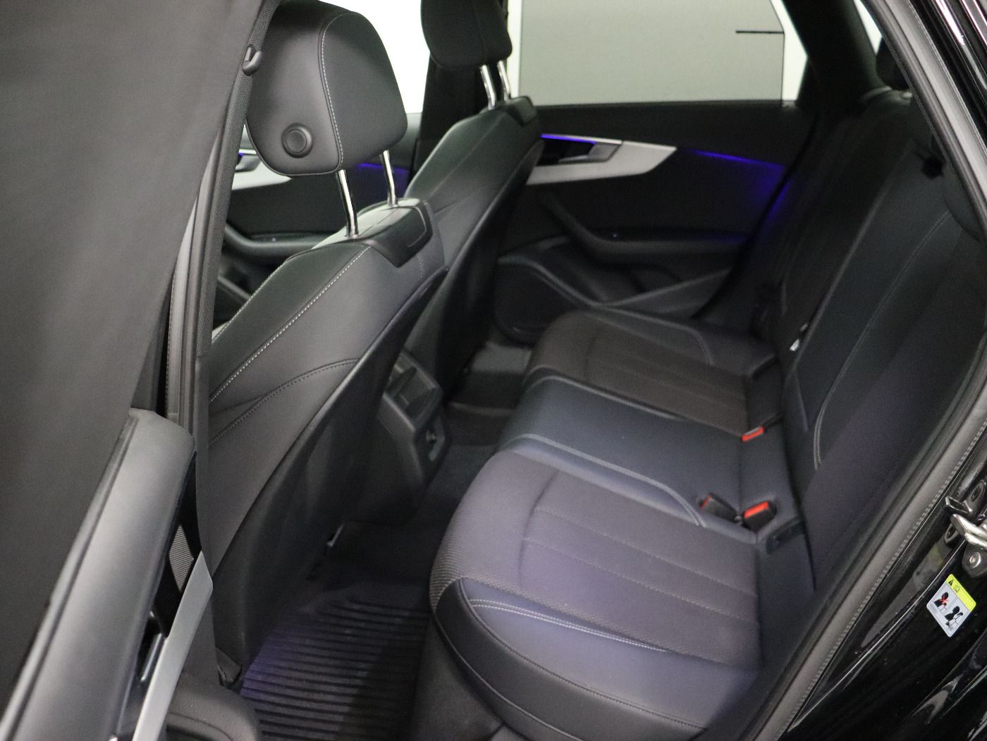 Fahrzeugabbildung Audi A4 Avant 40 TDI quattro S tronic S line |Matrix