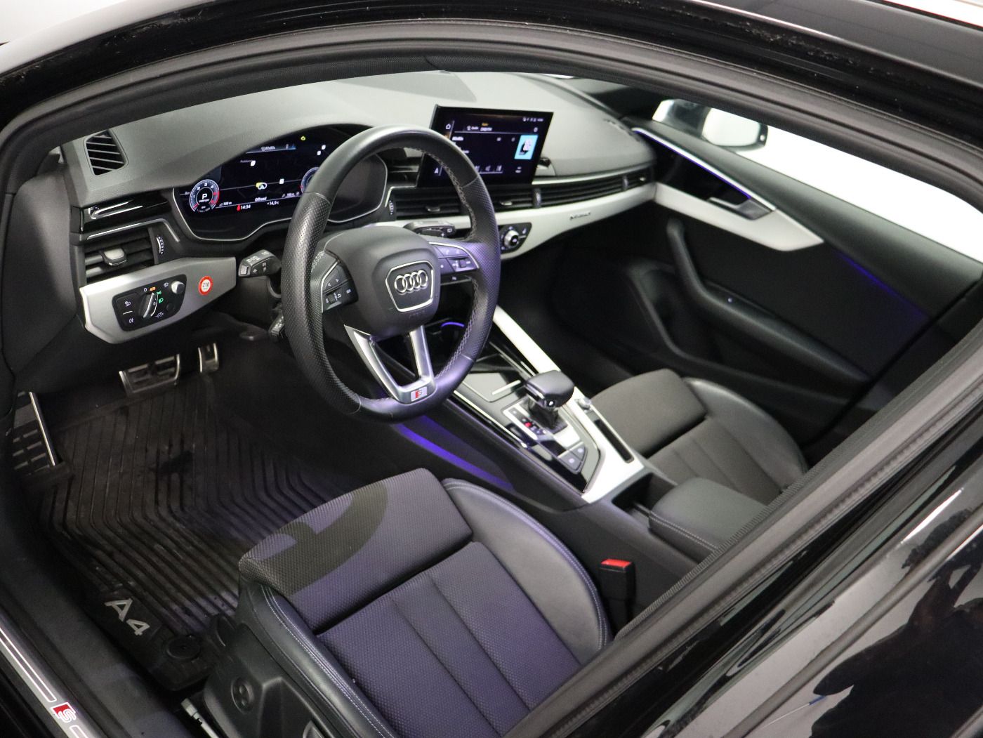 Fahrzeugabbildung Audi A4 Avant 40 TDI quattro S tronic S line |Matrix