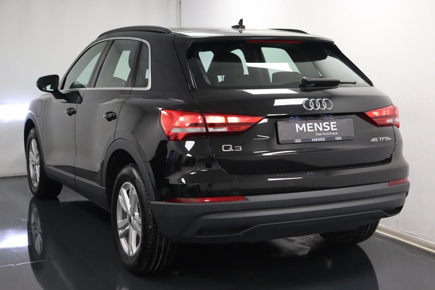 Fahrzeugabbildung Audi Q3 45 TFSI e S tronic |CarPlay|SpurH|AkustikGlas