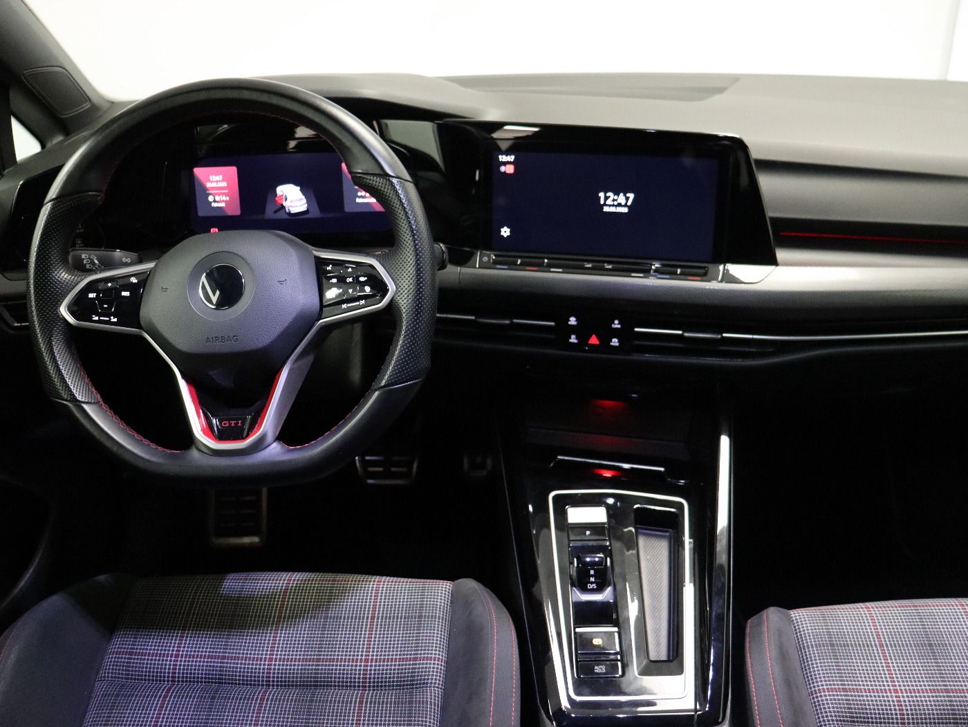 Fahrzeugabbildung Volkswagen Golf VIII 2.0 TSI OPF DSG |VirtualCP|CarPlay|LED