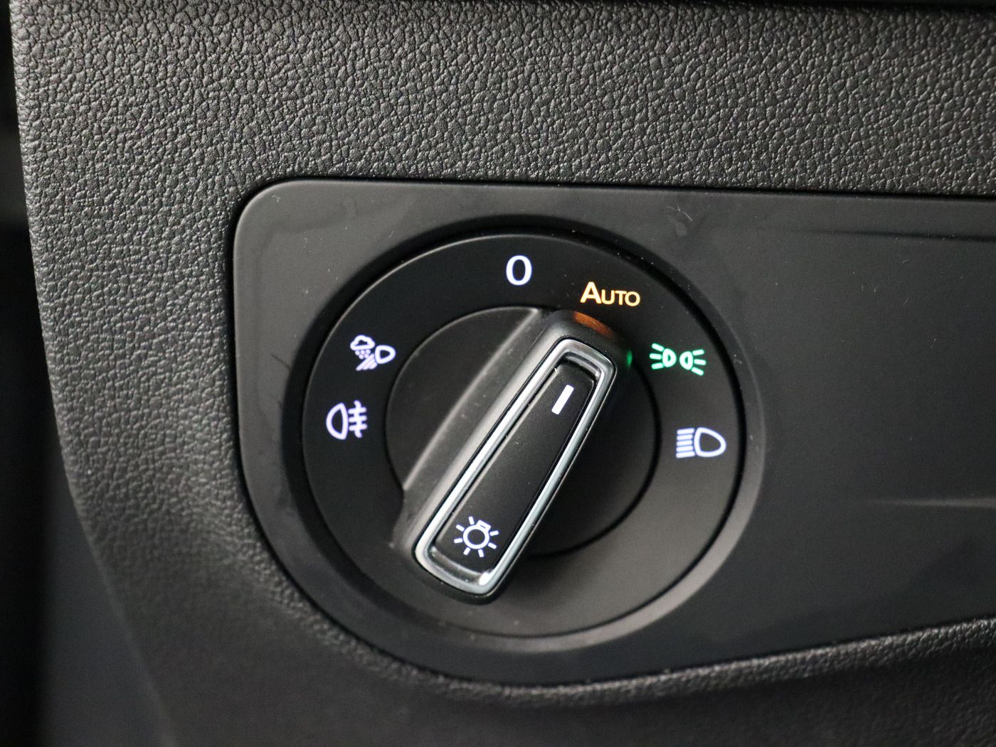 Fahrzeugabbildung Volkswagen Tiguan 2.0 TDI 4MOTION DSG Elegance |AHK|Matrix