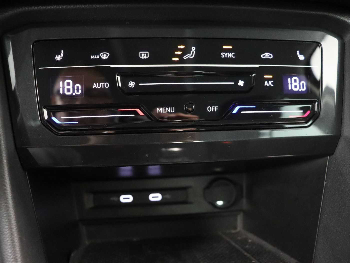 Fahrzeugabbildung Volkswagen Tiguan 2.0 TDI 4MOTION DSG Elegance |AHK|Matrix