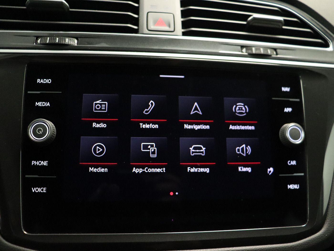 Fahrzeugabbildung Volkswagen Tiguan 2.0 TDI 4MOTION DSG Elegance |AHK|Matrix