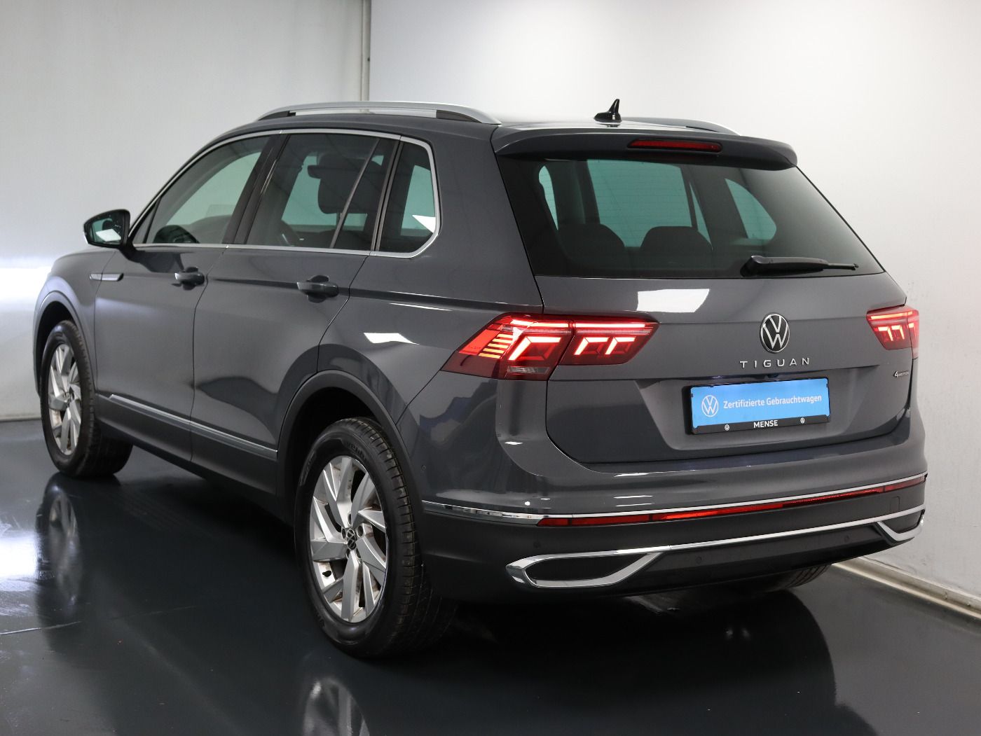 Fahrzeugabbildung Volkswagen Tiguan 2.0 TDI 4MOTION DSG Elegance |AHK|Matrix