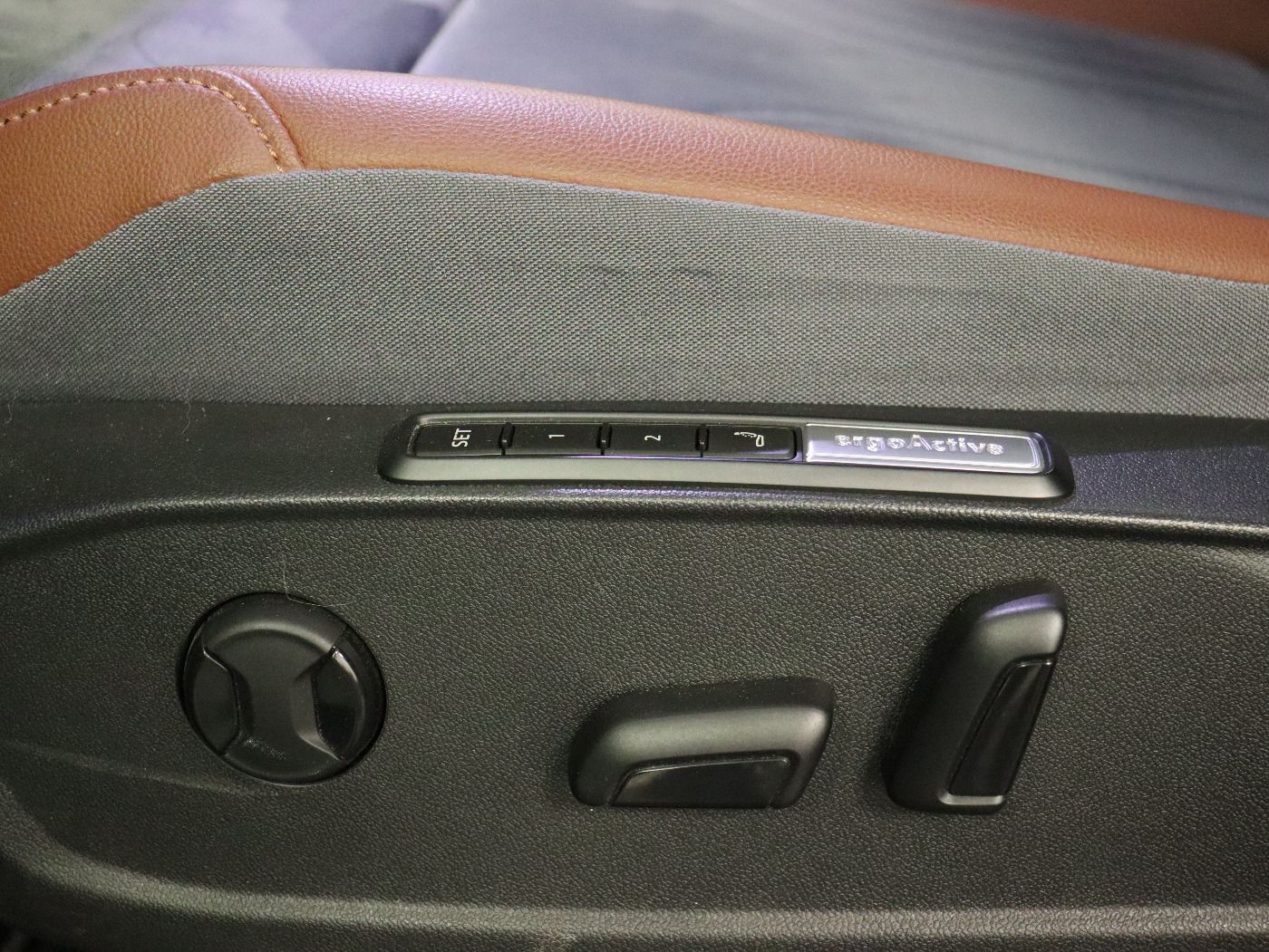 Fahrzeugabbildung Volkswagen ID.4 Pro Performance |AHK|Matrix|Massage|ACC|HUD