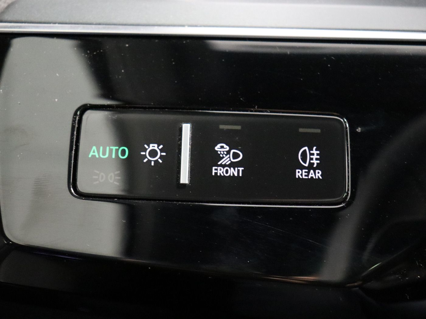 Fahrzeugabbildung Audi Q8 e-tron 55 quattro advanced |Matrix|Luft|LED