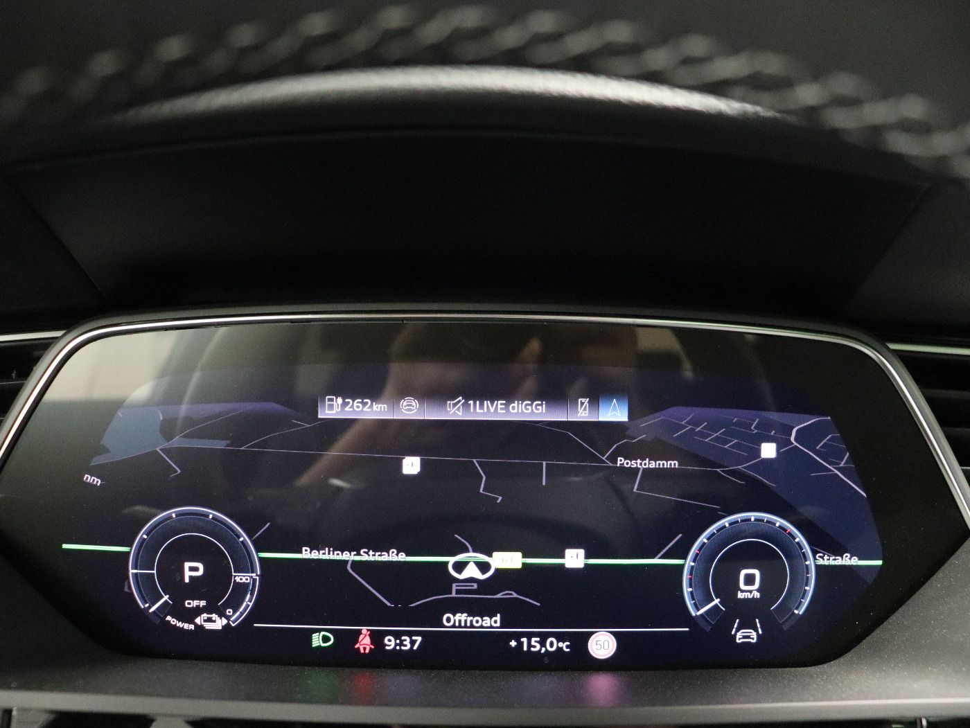 Fahrzeugabbildung Audi Q8 e-tron 55 quattro advanced |Matrix|Luft|LED