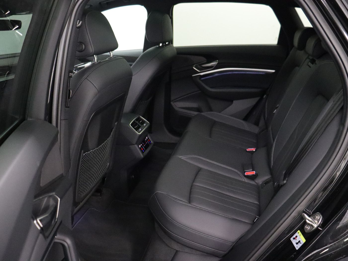 Fahrzeugabbildung Audi Q8 e-tron 55 quattro advanced |Matrix|Luft|LED